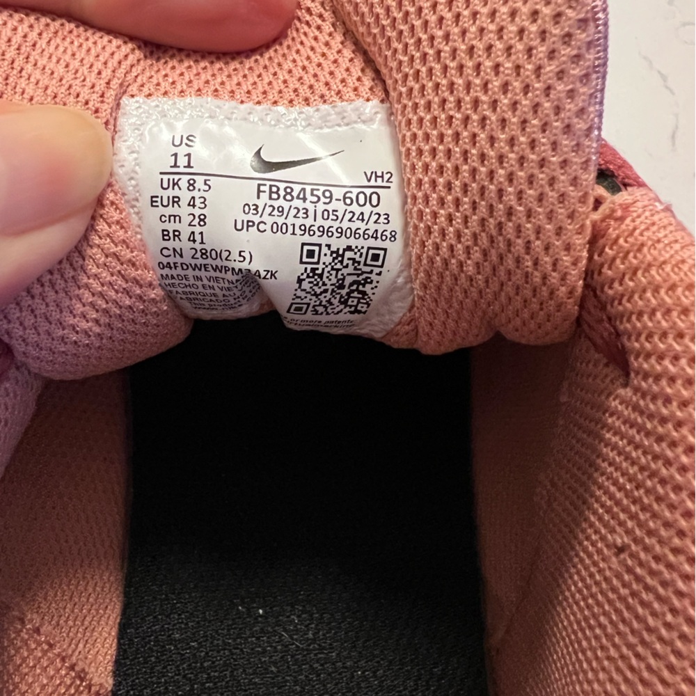 NWOT Women's Nike Air Max SC SE in Pink & Burgundy Size 11 - Picture 9 of 9